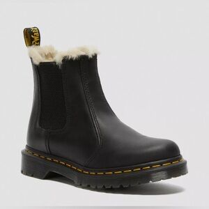 Dr. Martens 2976 Lenore boot - BRAND NEW NEVER WORN